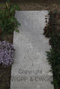 Wimereux Communal Cemetery - Pitt, Thomas George Hoskin