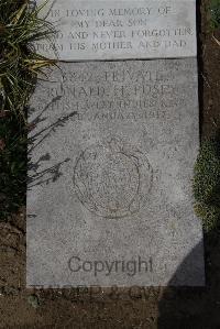 Wimereux Communal Cemetery - Pusey, Ronald Hugh