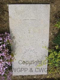 Wimereux Communal Cemetery - Potter, Frank Hales