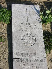 Wimereux Communal Cemetery - Quinn, Michael James