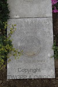 Wimereux Communal Cemetery - Revell, David