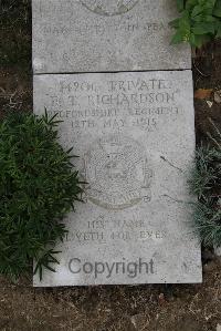 Wimereux Communal Cemetery - Richardson, Frederick Thomas