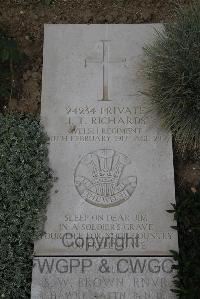 Wimereux Communal Cemetery - Richards, James Thomas
