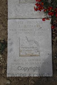 Wimereux Communal Cemetery - Roberts, J