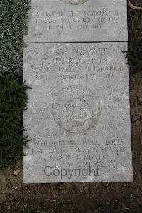 Wimereux Communal Cemetery - Roberts, Thomas Richard