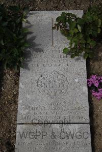 Wimereux Communal Cemetery - Roberts, Walter George Samuel