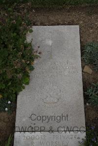 Wimereux Communal Cemetery - Robinson, Robert