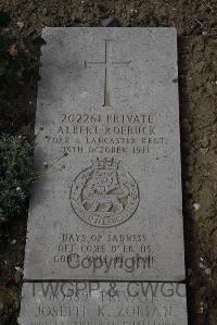 Wimereux Communal Cemetery - Roebuck, Albert