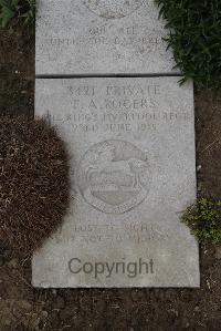 Wimereux Communal Cemetery - Rogers, Frederick Albert