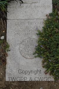 Wimereux Communal Cemetery - Rogers, T