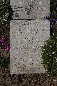 Wimereux Communal Cemetery - Samms, George R.