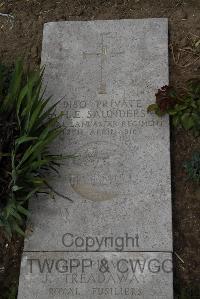 Wimereux Communal Cemetery - Saunders, Harold Edwin