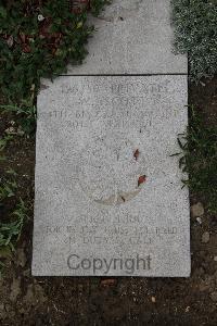 Wimereux Communal Cemetery - Scott, Walter