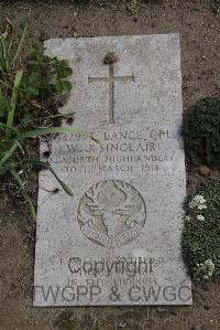 Wimereux Communal Cemetery - Sinclair, William John