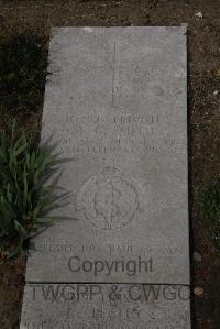 Wimereux Communal Cemetery - Smith, Miles George