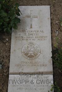 Wimereux Communal Cemetery - Smith, Thomas
