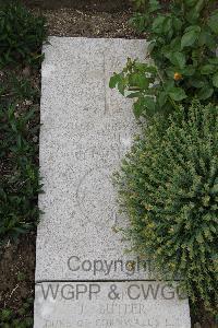 Wimereux Communal Cemetery - Smith, W