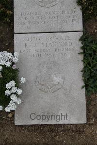 Wimereux Communal Cemetery - Stallard, Herbert