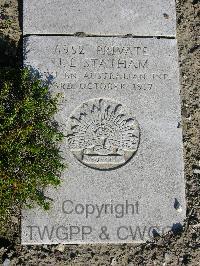 Wimereux Communal Cemetery - Statham, John Lee
