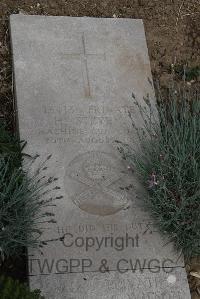 Wimereux Communal Cemetery - Stevens, H