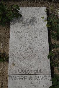 Wimereux Communal Cemetery - Stradling, E P
