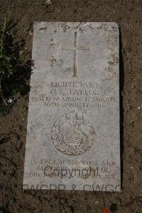 Wimereux Communal Cemetery - Taylor, Cecil Frederick