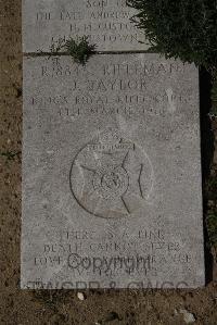 Wimereux Communal Cemetery - Taylor, James