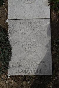 Wimereux Communal Cemetery - Taylor, William