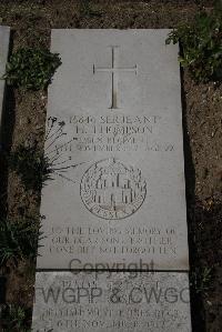 Wimereux Communal Cemetery - Thompson, Herbert