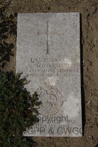 Wimereux Communal Cemetery - Thompson, Robert