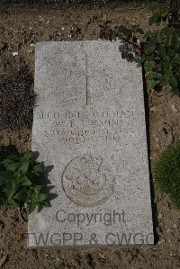 Wimereux Communal Cemetery - Timmins, William Benjamin