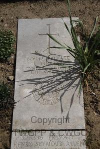 Wimereux Communal Cemetery - Topham, Thomas