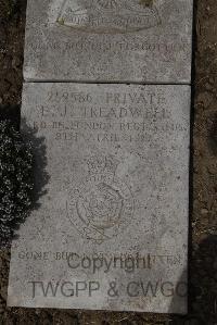 Wimereux Communal Cemetery - Treadwell, Edward John