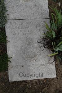 Wimereux Communal Cemetery - Trimmer, William Edward