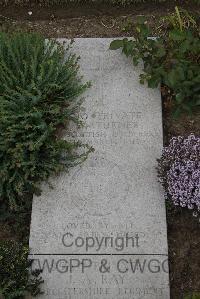 Wimereux Communal Cemetery - Turner, John William