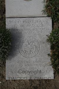 Wimereux Communal Cemetery - Walker, Frederick William
