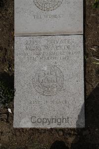 Wimereux Communal Cemetery - Walker, Walter Richard