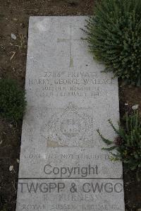 Wimereux Communal Cemetery - Wallace, Harry George