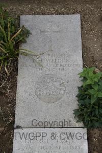 Wimereux Communal Cemetery - Weedon, T H