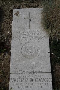 Wimereux Communal Cemetery - Wilberforce, F