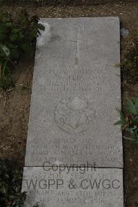 Wimereux Communal Cemetery - Williamson, Robert