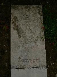 Wimereux Communal Cemetery - Weiss, Ernst