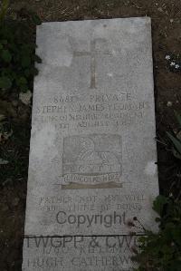 Wimereux Communal Cemetery - Yeomans, Stephen James