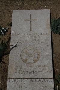 Wimereux Communal Cemetery - Young, Frank