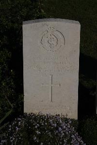 Terlincthun British Cemetery Wimille - Beckingham, George