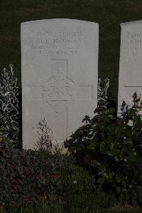 Terlincthun British Cemetery Wimille - Bennett, J R