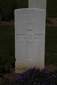 Terlincthun British Cemetery Wimille - Birch, V