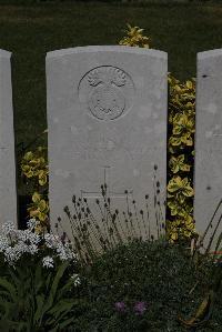 Terlincthun British Cemetery Wimille - Burns, S