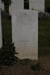 Terlincthun British Cemetery Wimille - Cairns, W