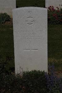 Terlincthun British Cemetery Wimille - Cann, L